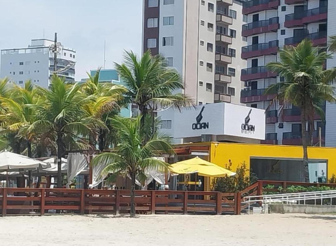 Brisa Do Mar,com Ar Condicionado Wi-fi Net Flix, Globo Play A 50 Metros Da Do Ocian 1 Hospeda Ate 6 Pessoas Nao Fornecemos Roupas De Cama E Banho Com 1 Vaga De Garagem * Praia Grande (Santos)