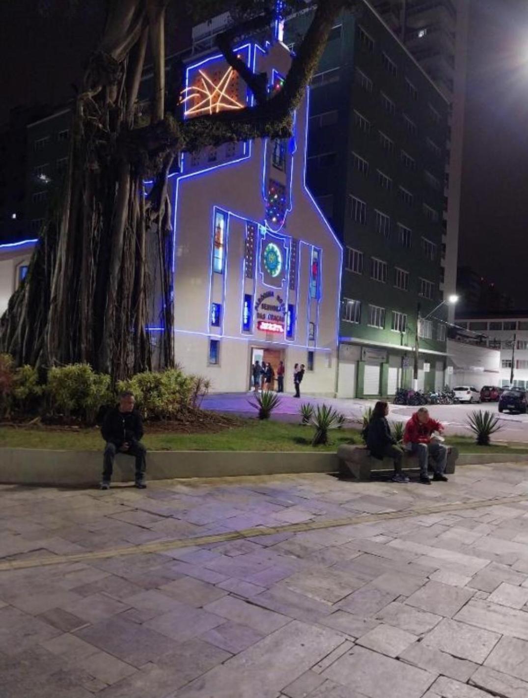 Brisa Do Mar,com Ar Condicionado Wi-fi Net Flix, Globo Play A 50 Metros Da Do Ocian 1 Hospeda Ate 6 Pessoas Nao Fornecemos Roupas De Cama E Banho Com 1 Vaga De Garagem Apartamento Praia Grande (Santos)